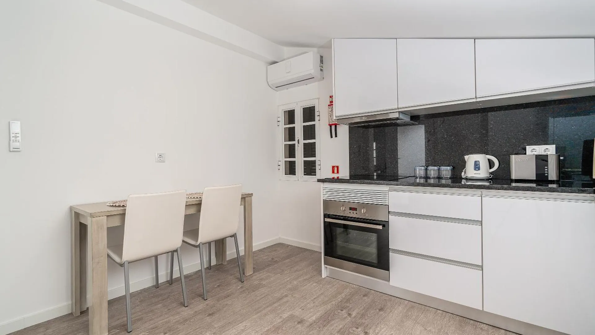 דירה ארקו דה קלחטה Ana'S View, Cozy Apartment, Ac, Sea View & Parking